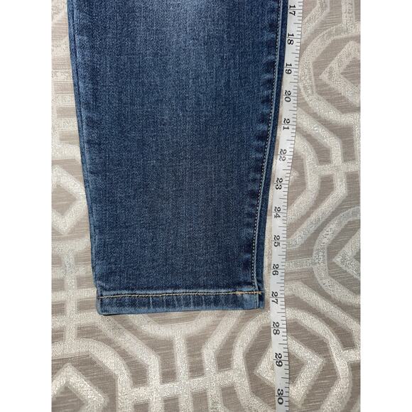 Judy Blue Boyfriend Fit Distressed Jeans Size 3/26 Mid Rise Stretch Ripped Denim - Picture 6 of 8